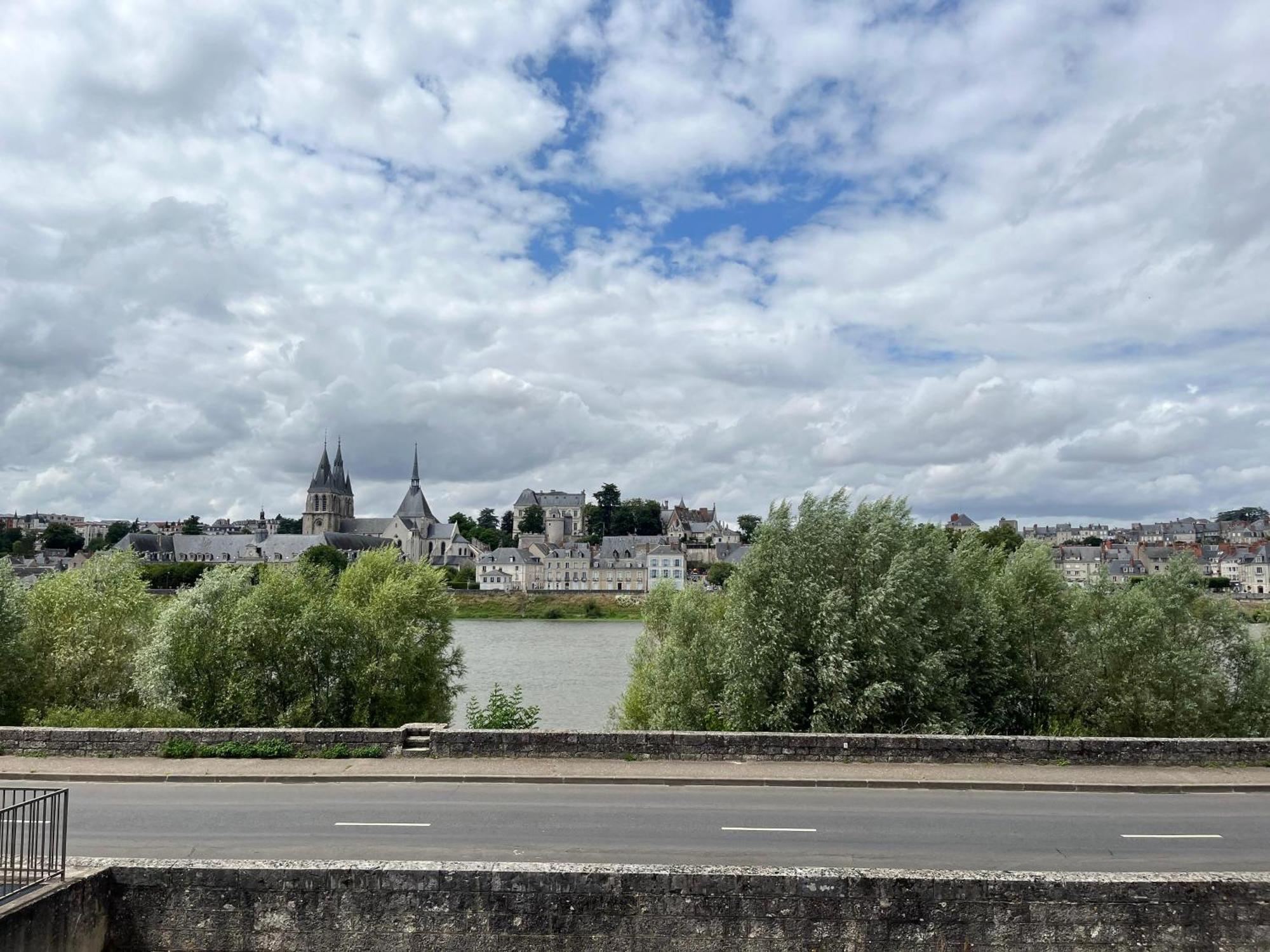 Quai De La Loire Apartment Blois Exterior photo